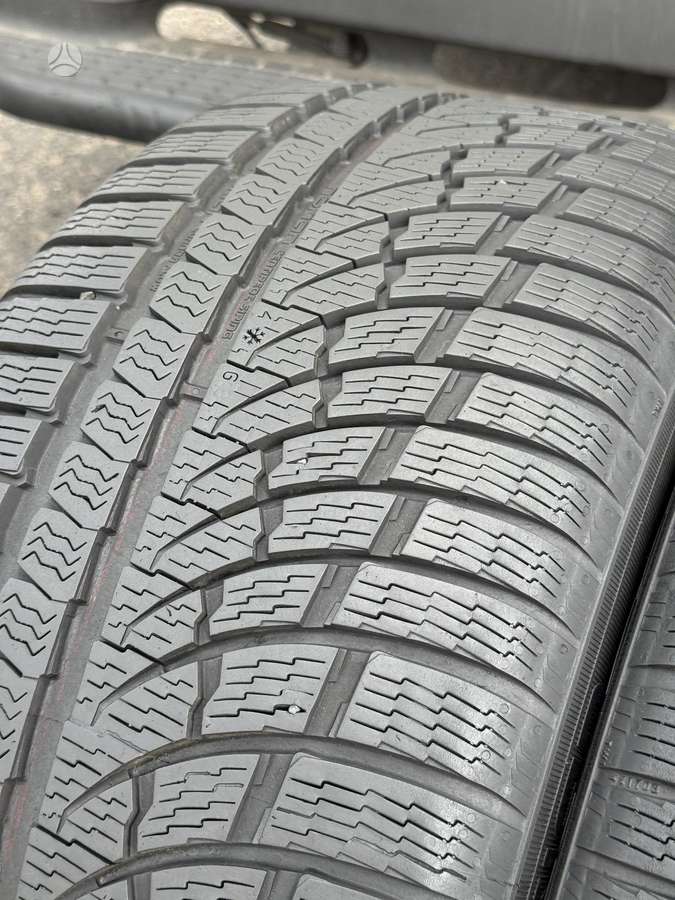Nokian WR A4, universalios 255/40 R19