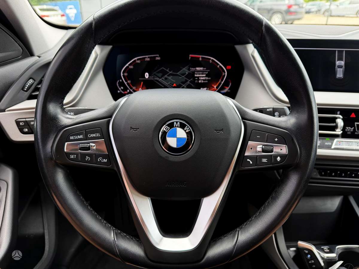 BMW 116, 1.5 l., Хэтчбек