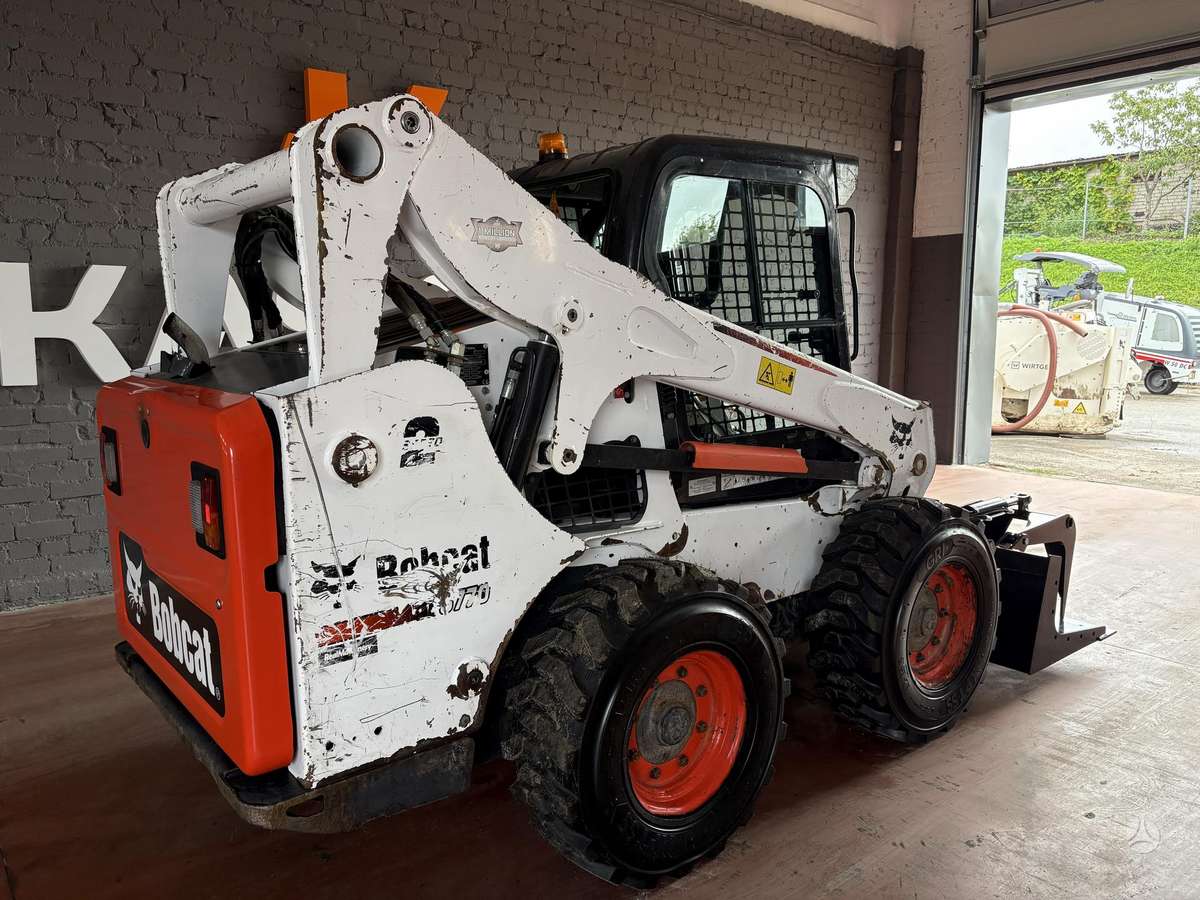 Bobcat S770, mini krautuvai