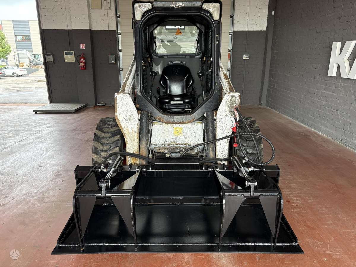 Bobcat S770, mini krautuvai