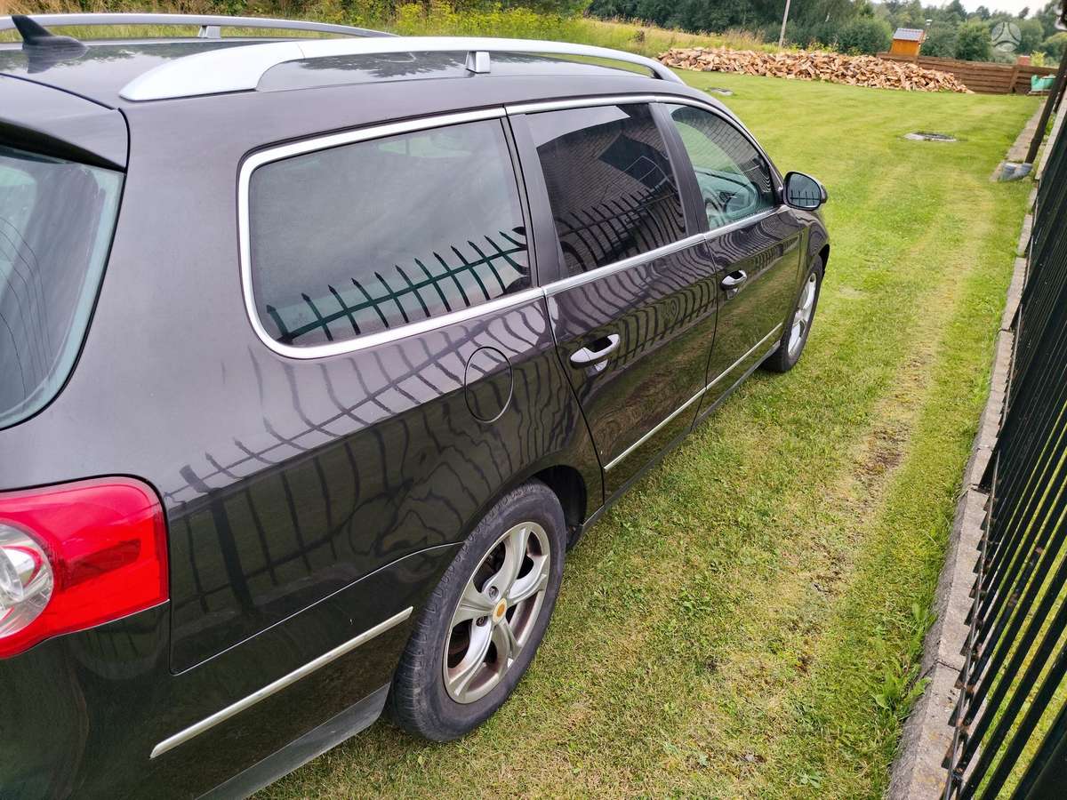 Volkswagen Passat - 4