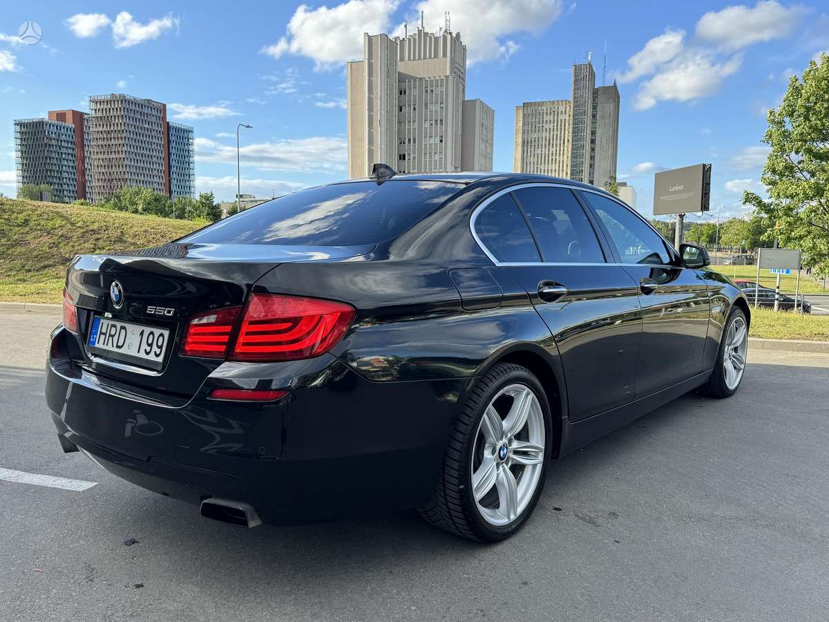 BMW 550, 4.4 l., Седан