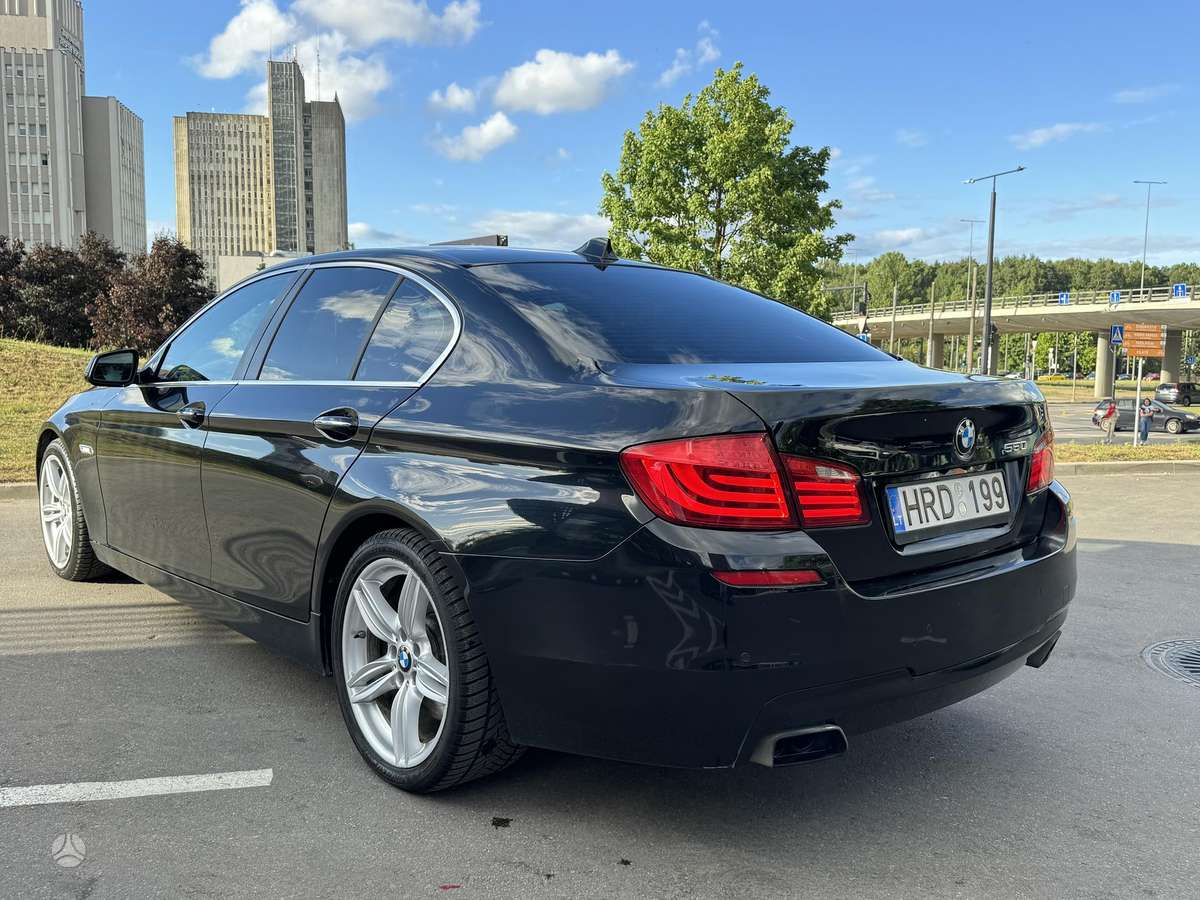 BMW 550, 4.4 l., Седан