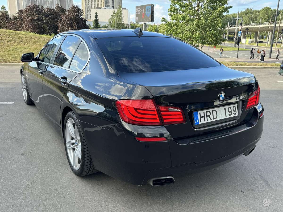BMW 550, 4.4 l., Седан