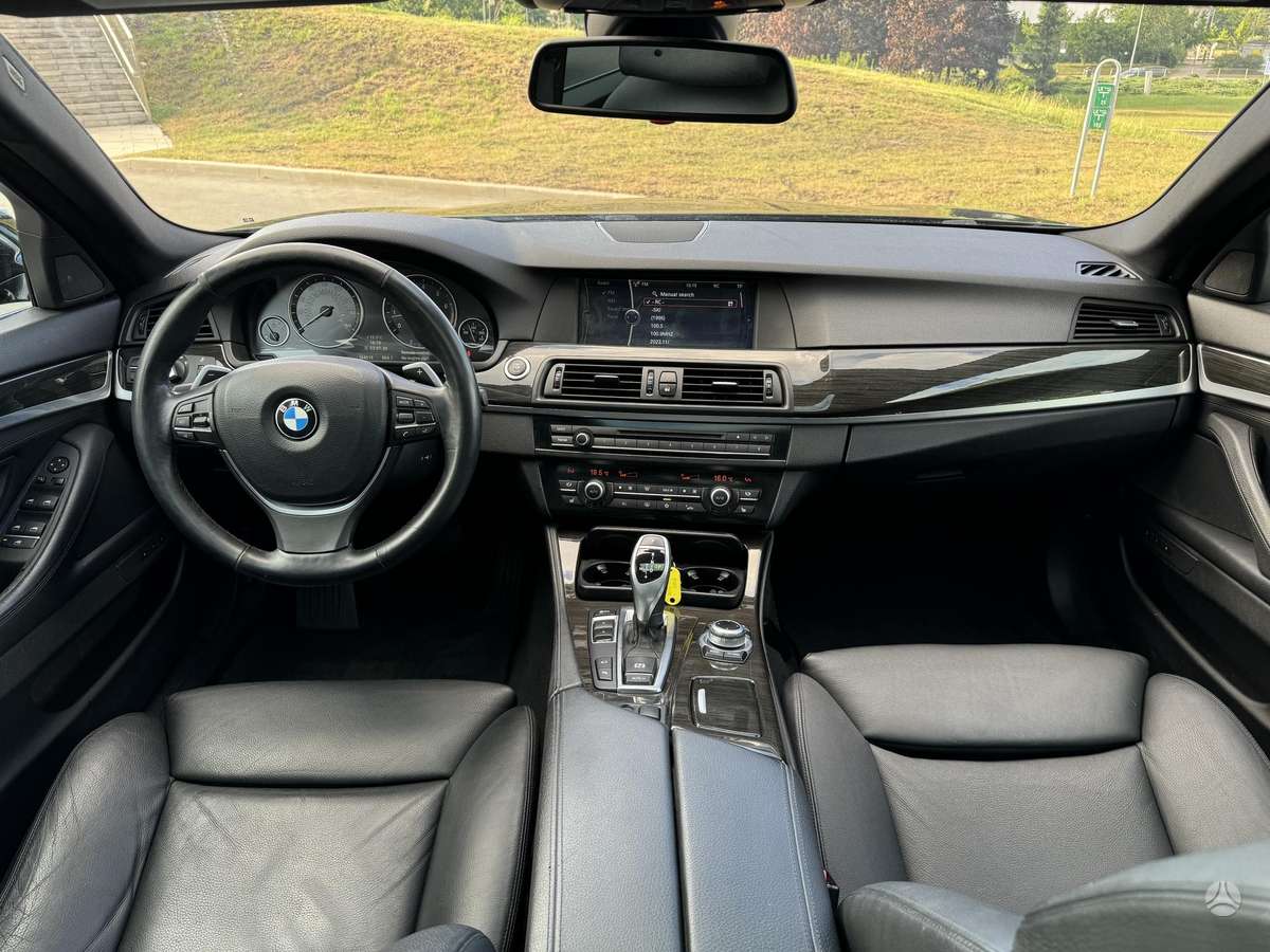 BMW 550, 4.4 l., Седан