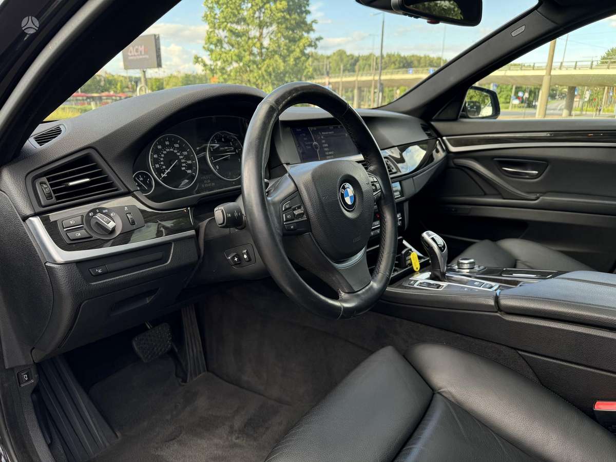 BMW 550, 4.4 l., Седан