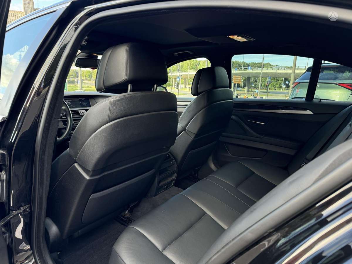 BMW 550, 4.4 l., Седан