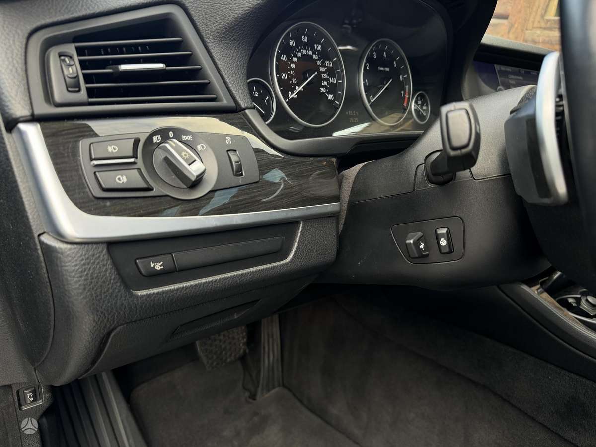 BMW 550, 4.4 l., Седан