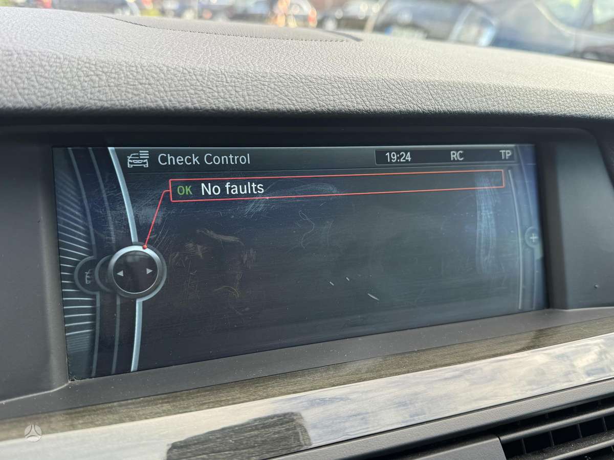 BMW 550, 4.4 l., Седан