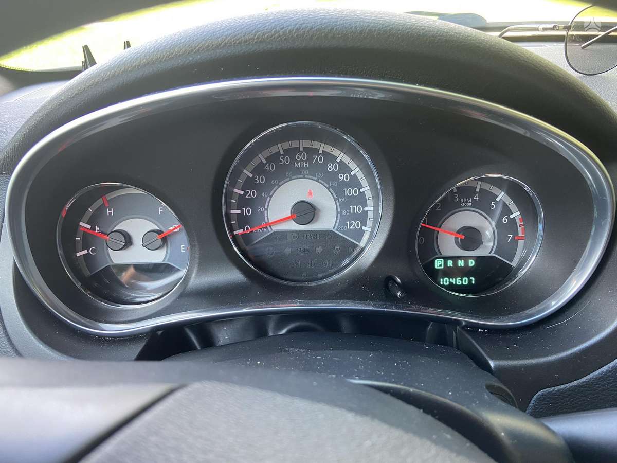 Chrysler 200, 2.4 l., sedanas