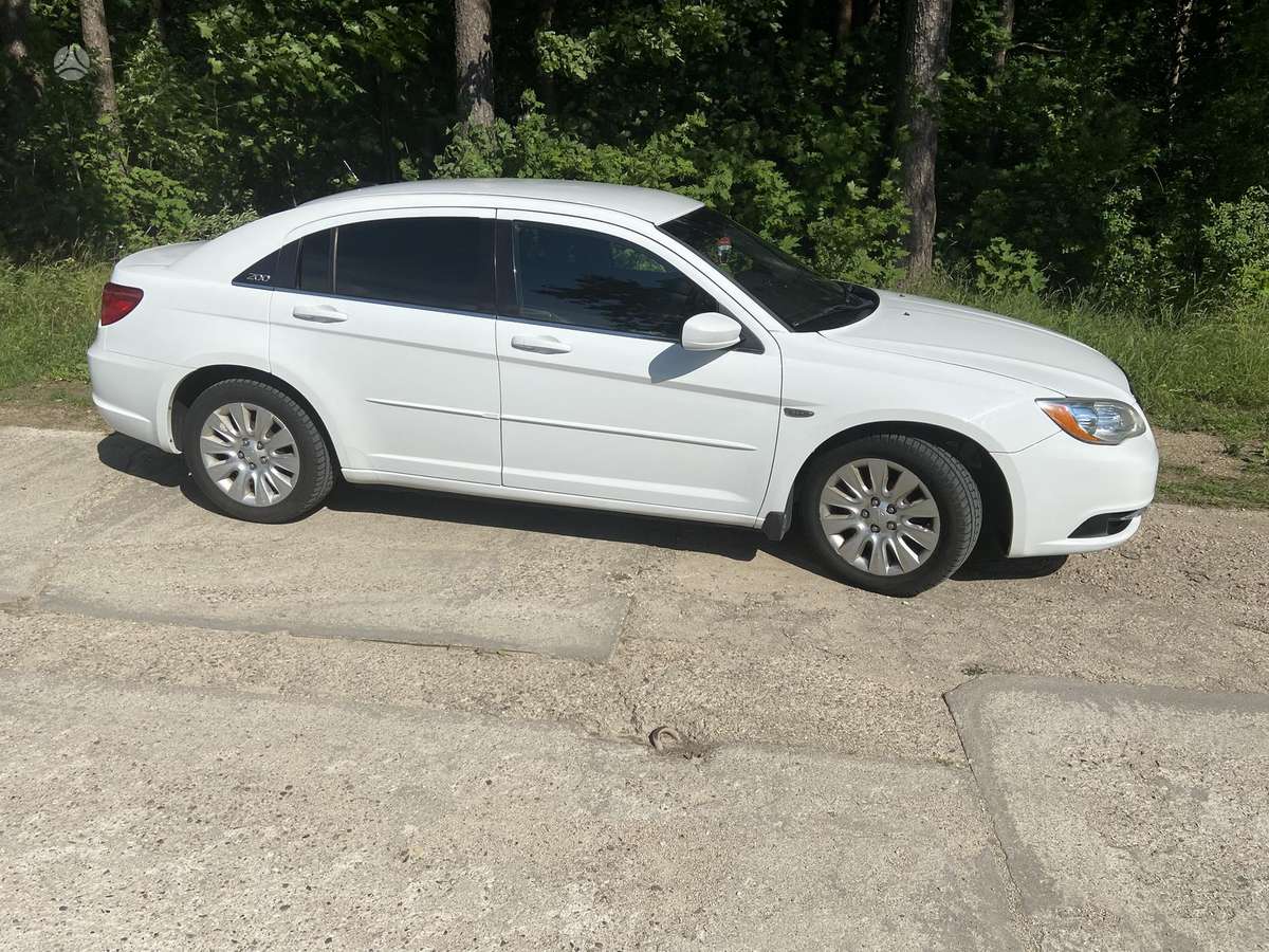 Chrysler 200, 2.4 l., Седан