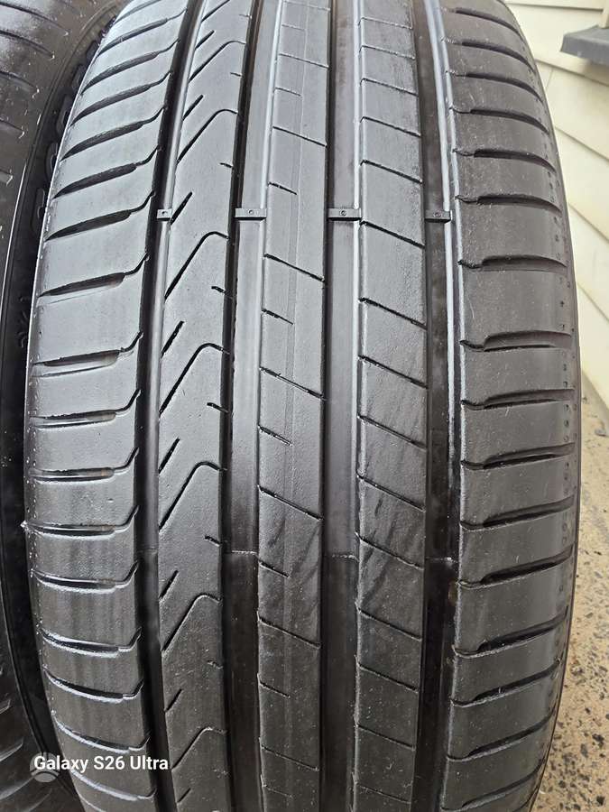 Pirelli SCORPION, летние 235/45 R21
