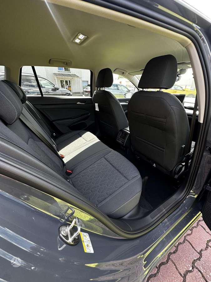 Volkswagen Golf - 11
