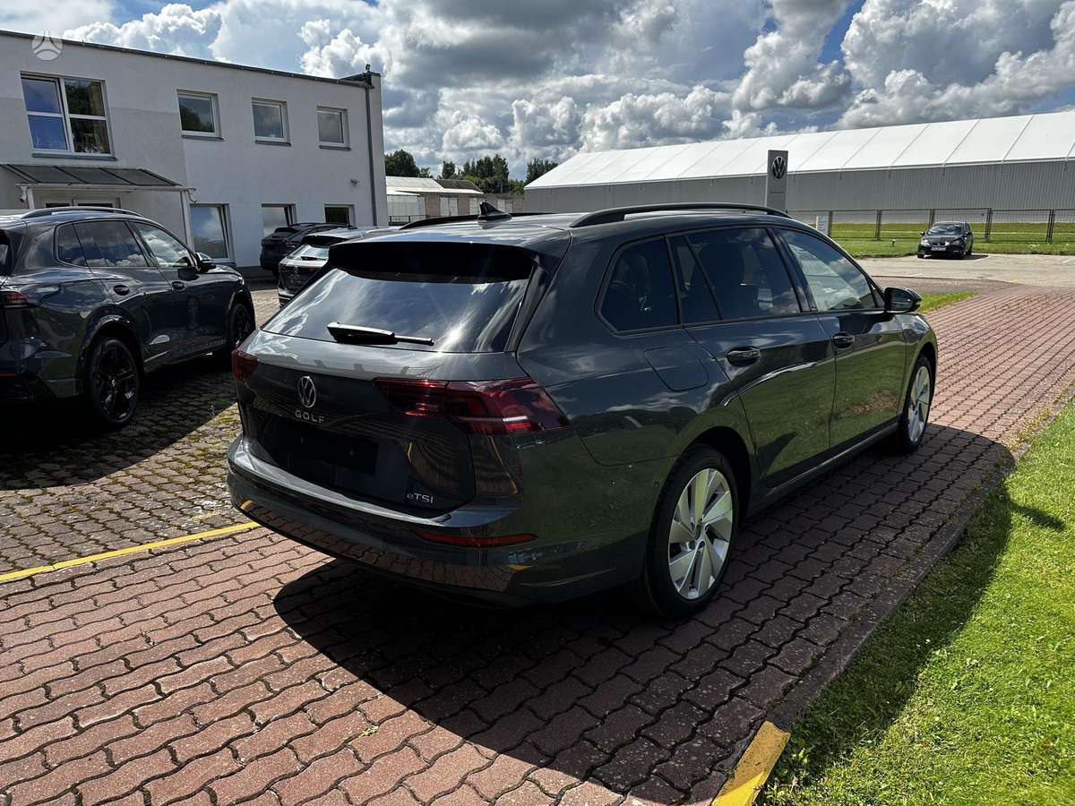 Volkswagen Golf - 4