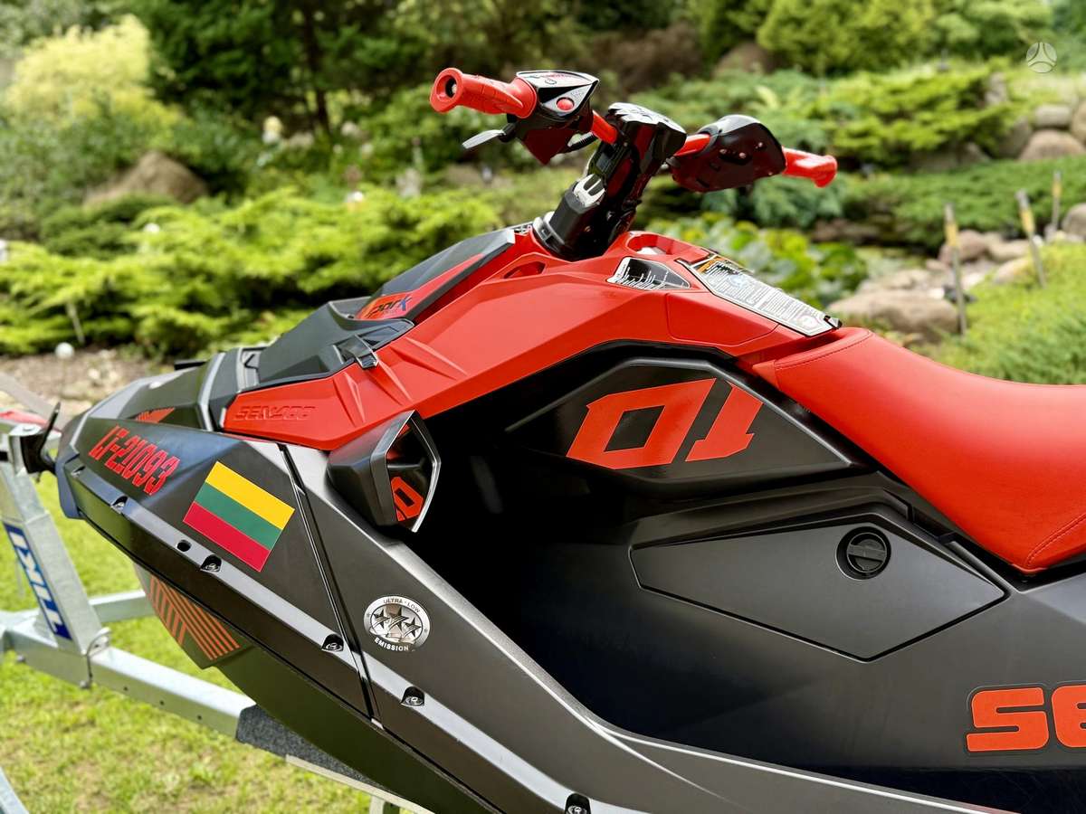 Sea-Doo Spark Trix, водные мотоциклы
