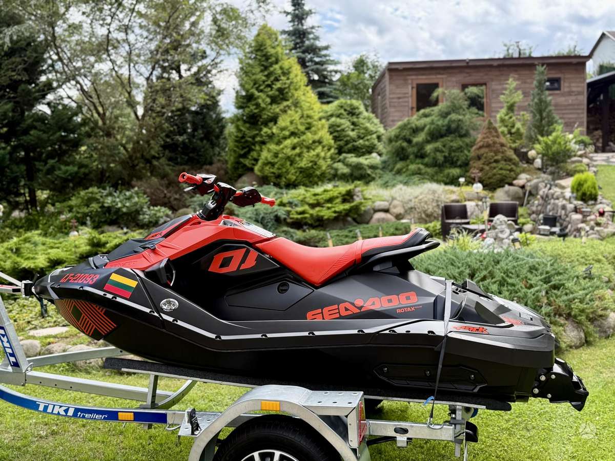 Sea-Doo Spark Trix, водные мотоциклы