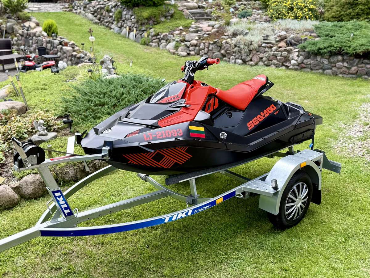 Sea-Doo Spark Trix, водные мотоциклы