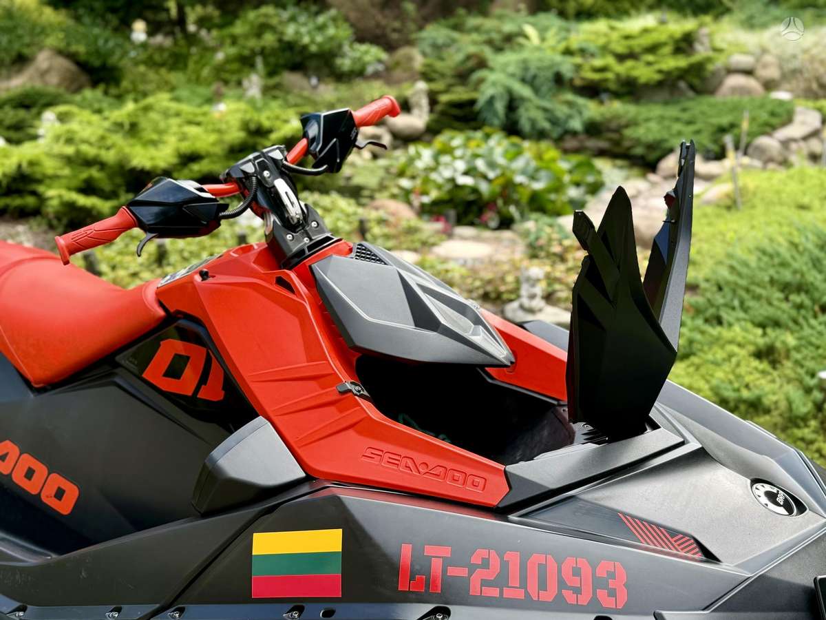 Sea-Doo Spark Trix, водные мотоциклы