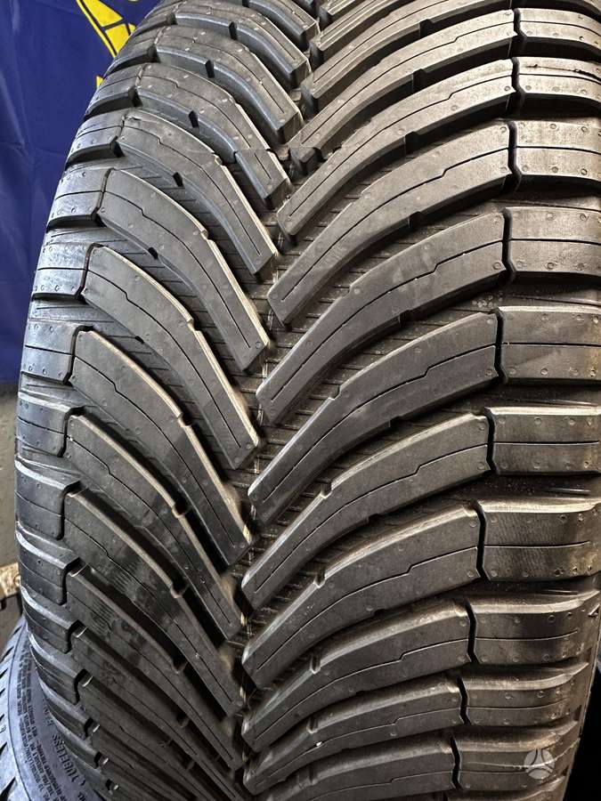 Bridgestone Eliten, всесезонные 225/40 R18