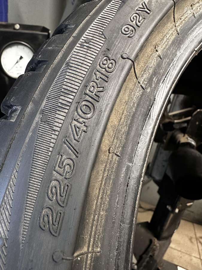 Bridgestone Eliten, всесезонные 225/40 R18