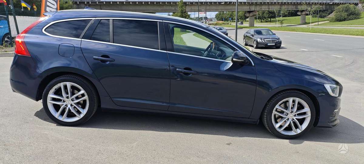 Volvo V60, 2.4 l., Универсал