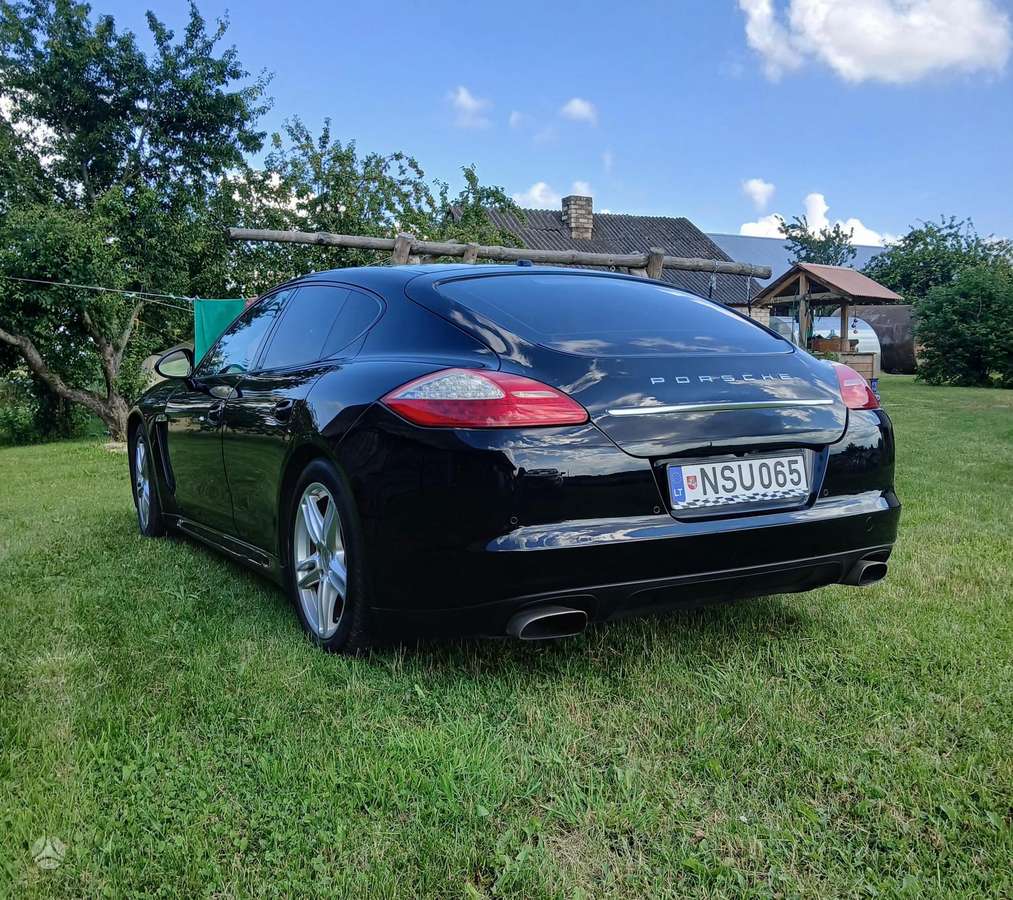 Porsche Panamera - 5