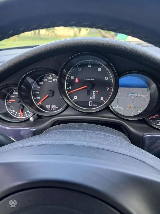 Porsche Panamera - 8