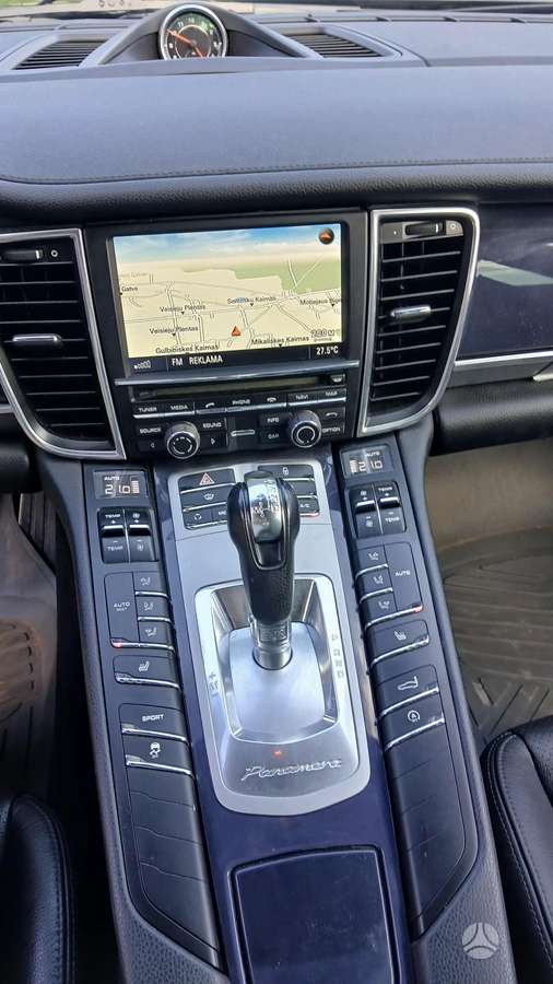 Porsche Panamera - 11