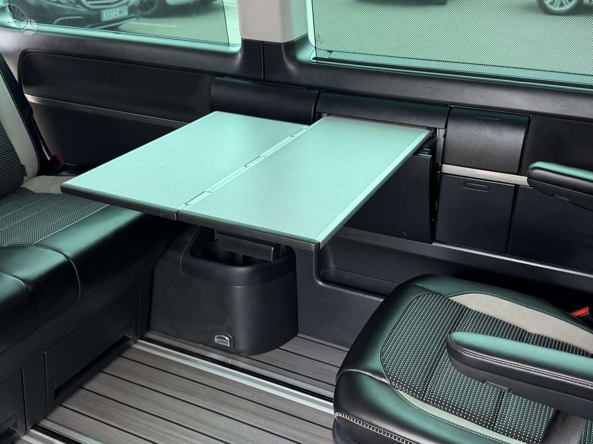Volkswagen Multivan, 2.0 l., Минивэн