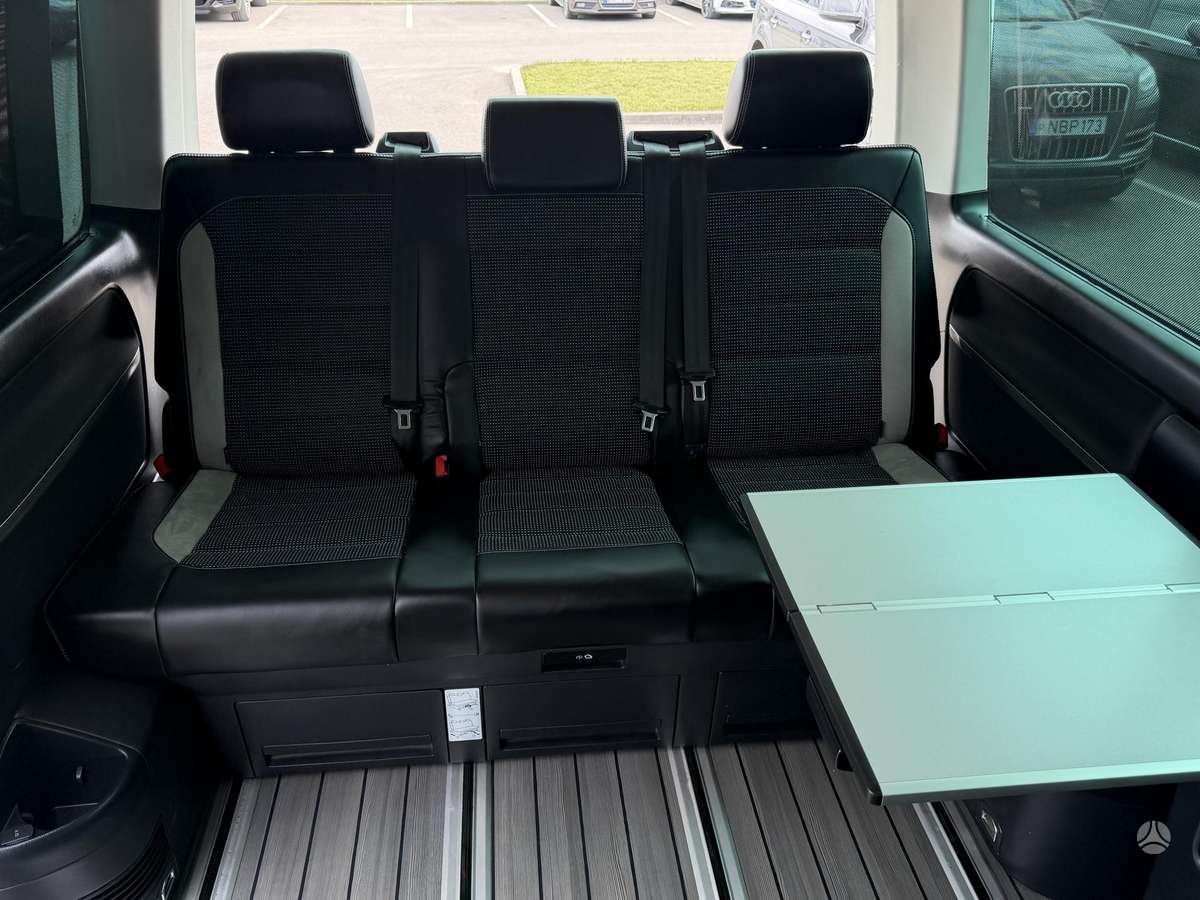 Volkswagen Multivan, 2.0 l., Минивэн