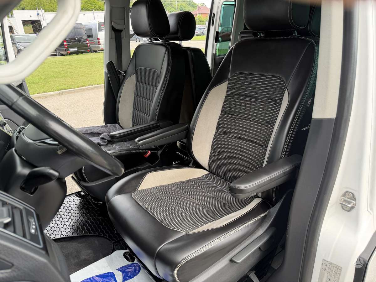 Volkswagen Multivan, 2.0 l., Минивэн