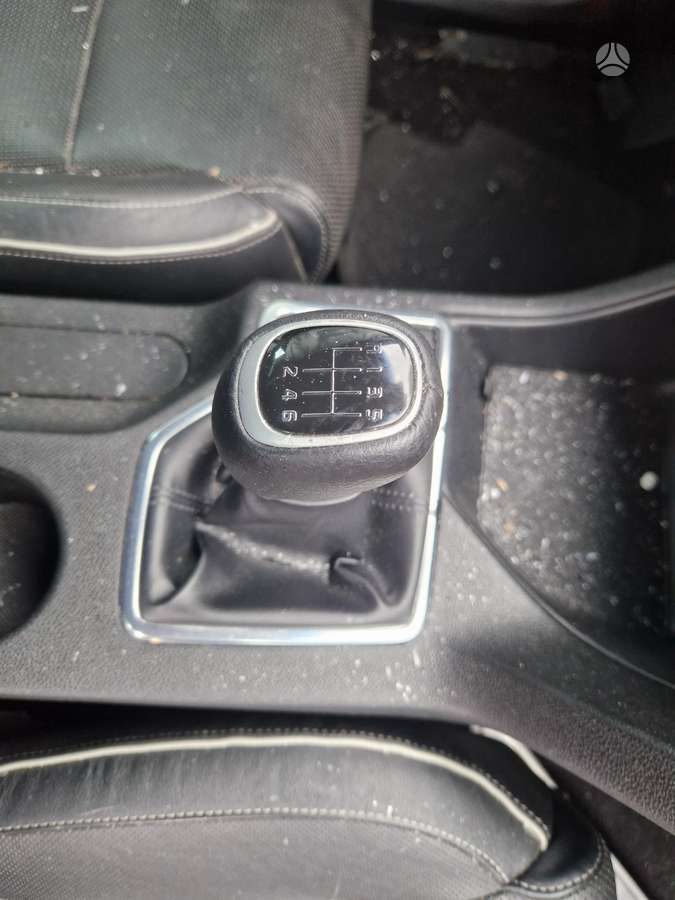 Kia Sportage dalimis