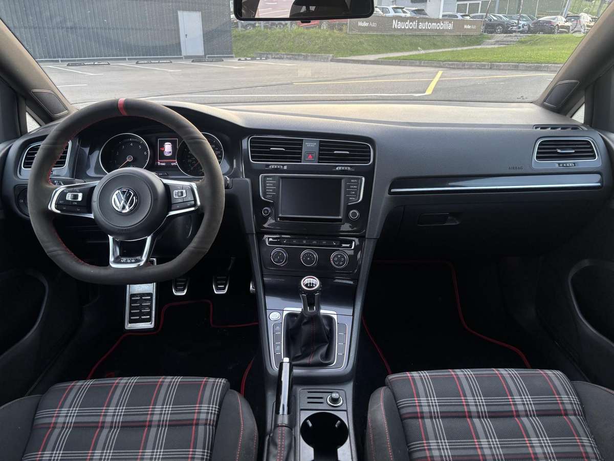 Volkswagen Golf, 2.0 l., Хэтчбек