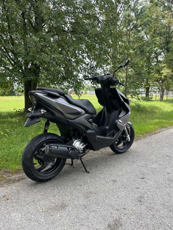 Yamaha Aerox 49cc, мотороллеры / мопеды
