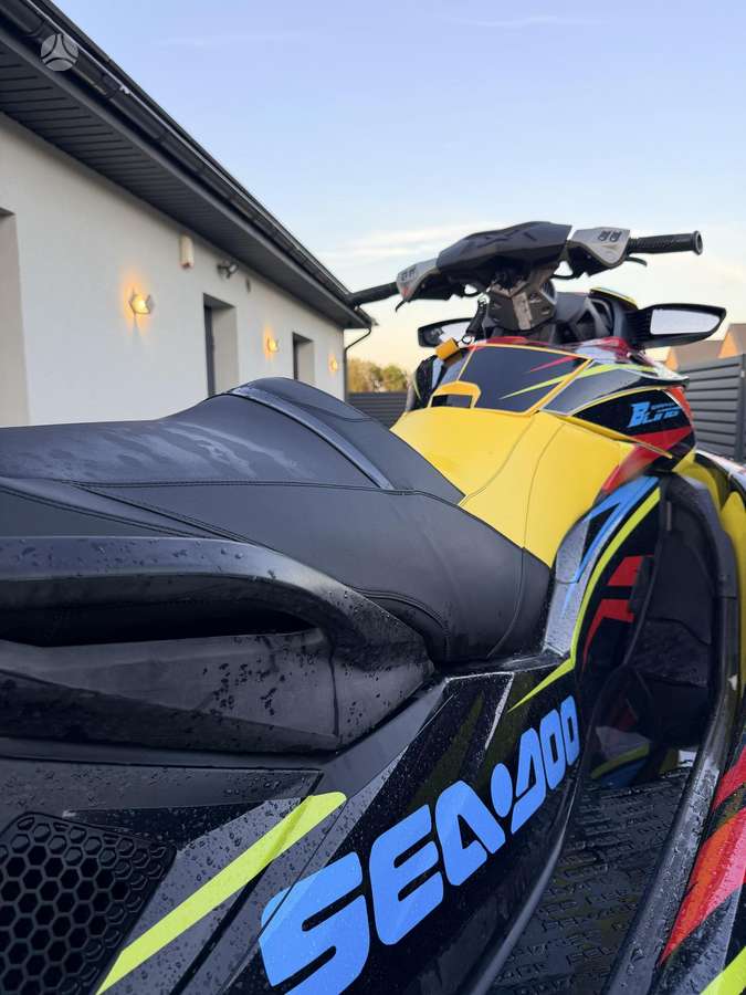 Sea-Doo RXT, jet skis