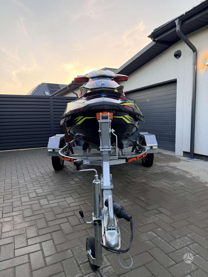Sea-Doo RXT, водные мотоциклы