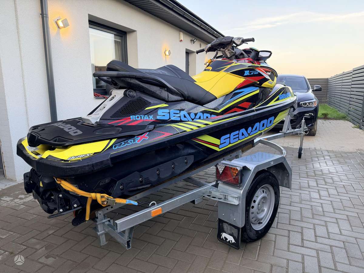 Sea-Doo RXT, jet skis