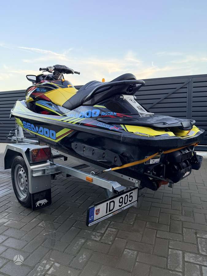 Sea-Doo RXT, jet skis