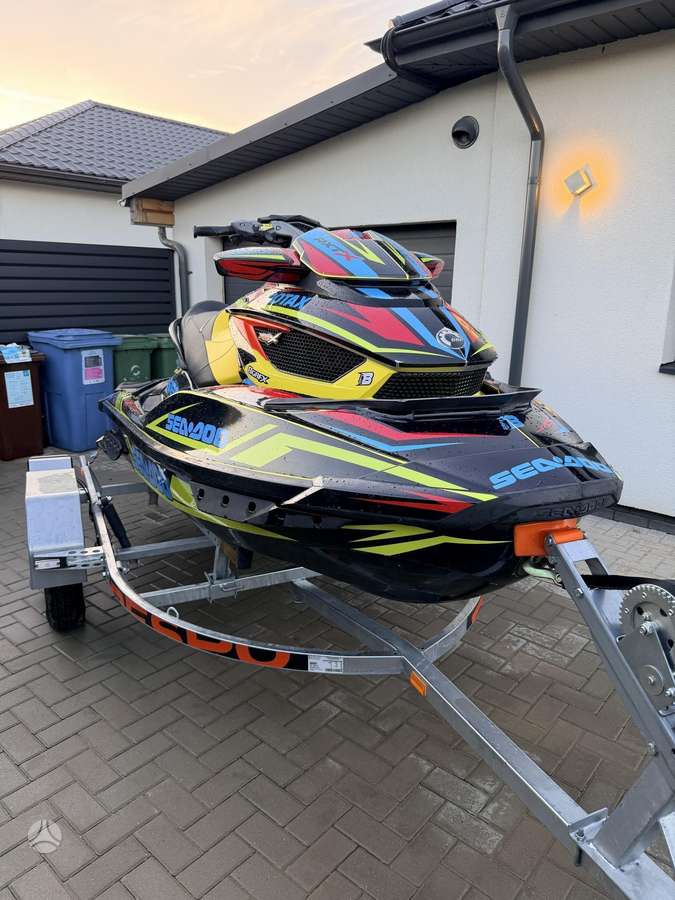 Sea-Doo RXT, водные мотоциклы