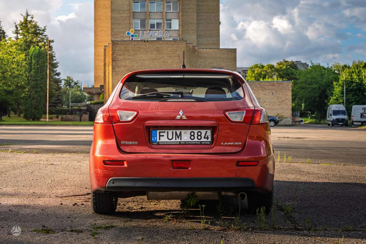 Mitsubishi Lancer, 1.8 l., Хэтчбек