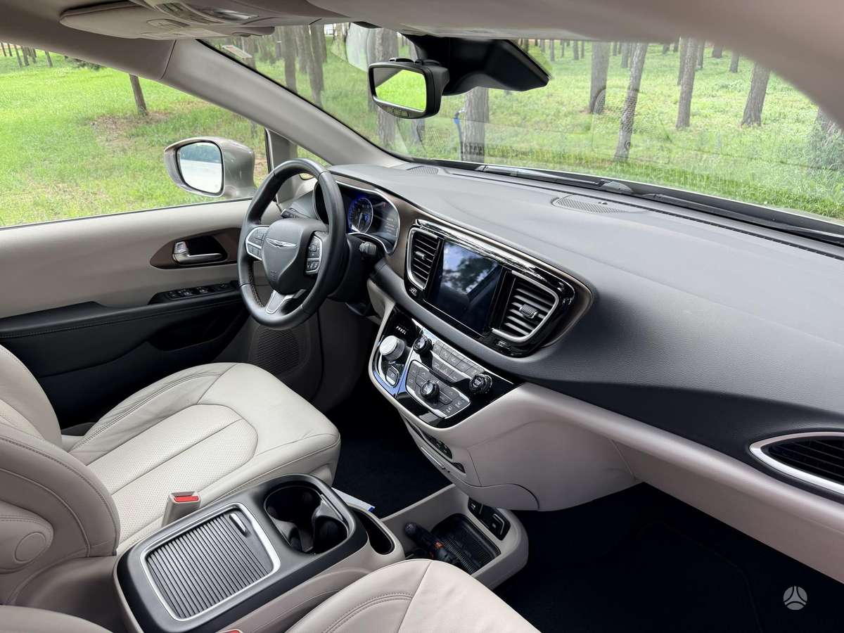 Chrysler Pacifica, 3.6 l., Минивэн