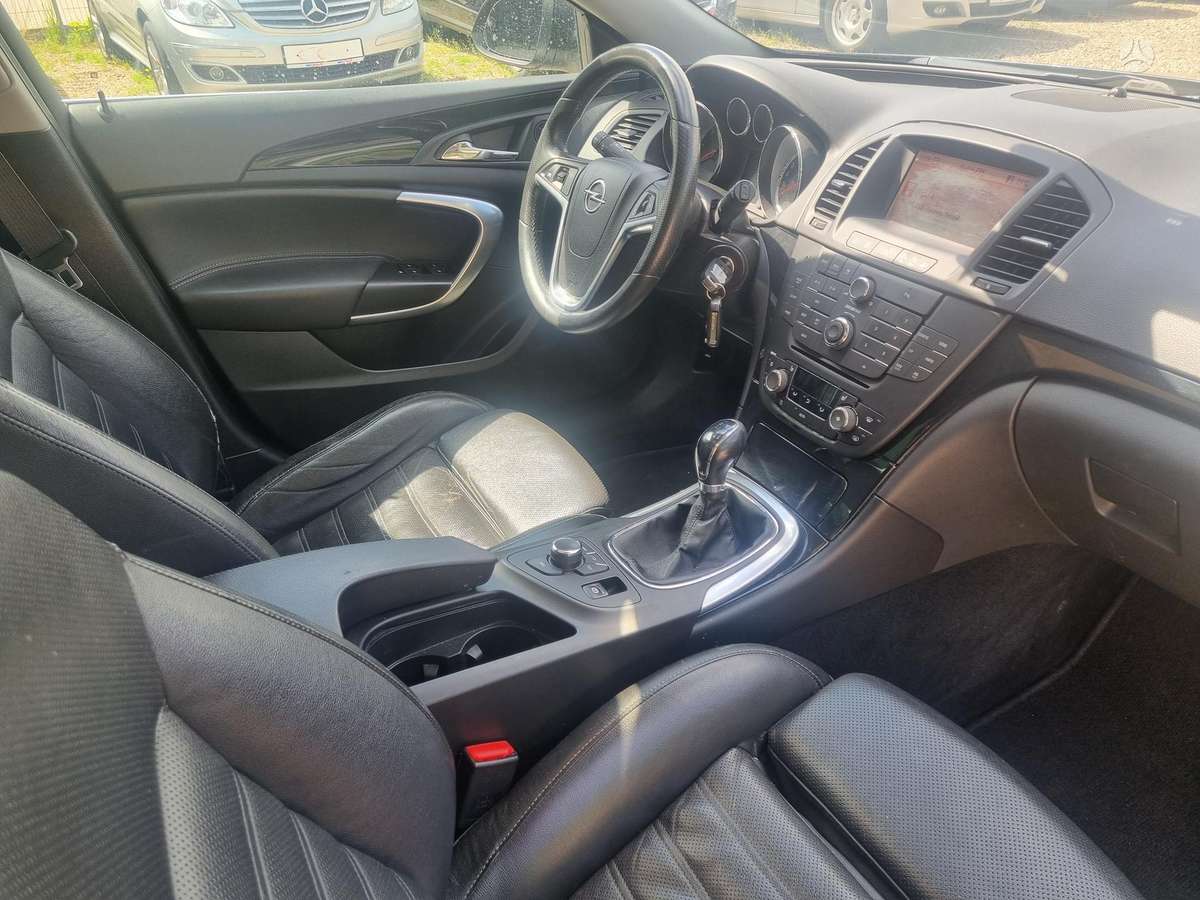 Opel Insignia, 2.0 l., Универсал
