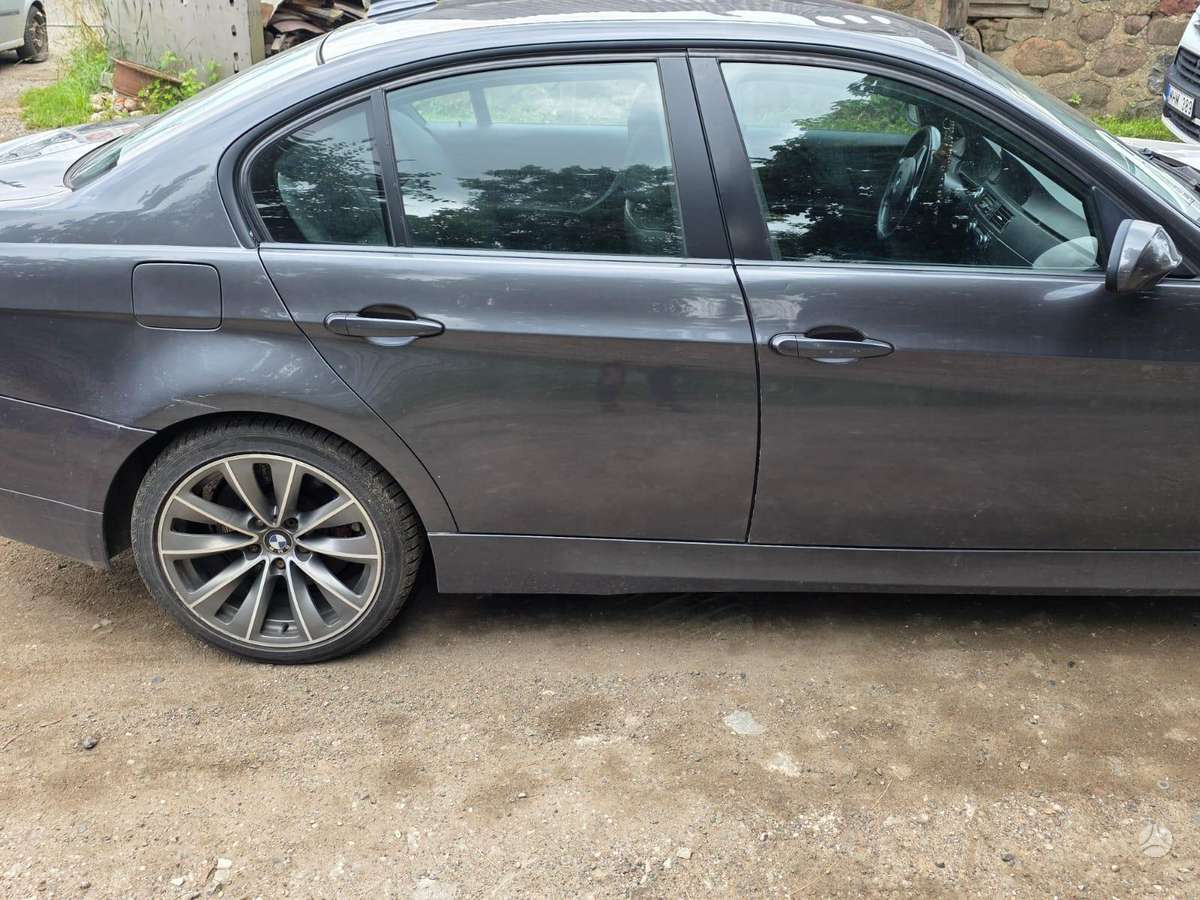 BMW 330 rezerves daļās