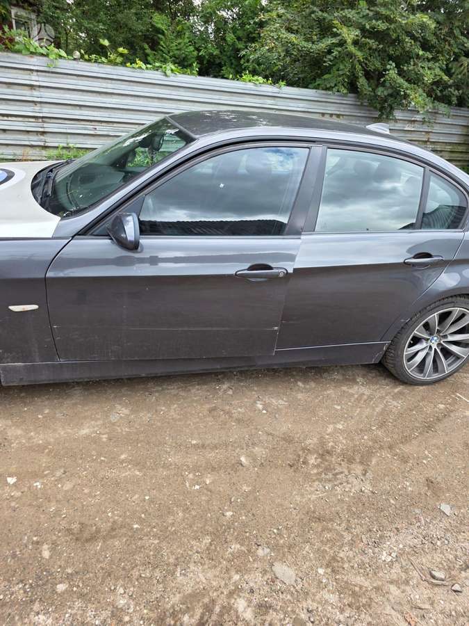 BMW 330 rezerves daļās
