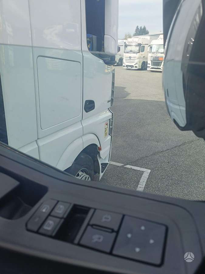 Iveco 490, 2 guļamvietas