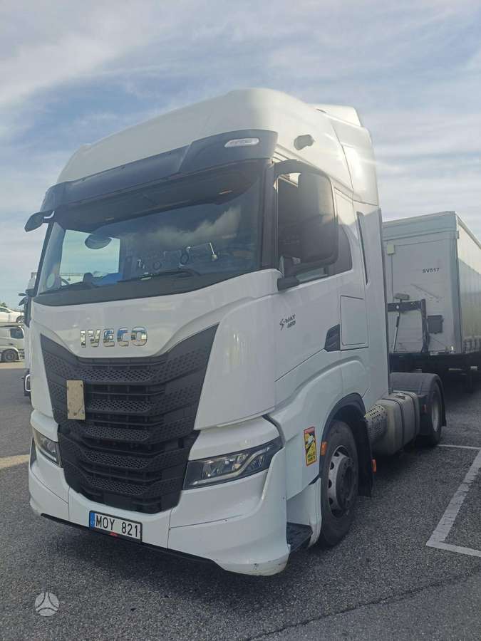 Iveco 490, 2 guļamvietas