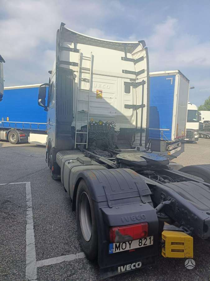 Iveco 490, 2 guļamvietas