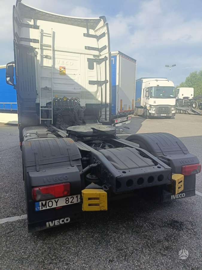 Iveco 490, 2 guļamvietas