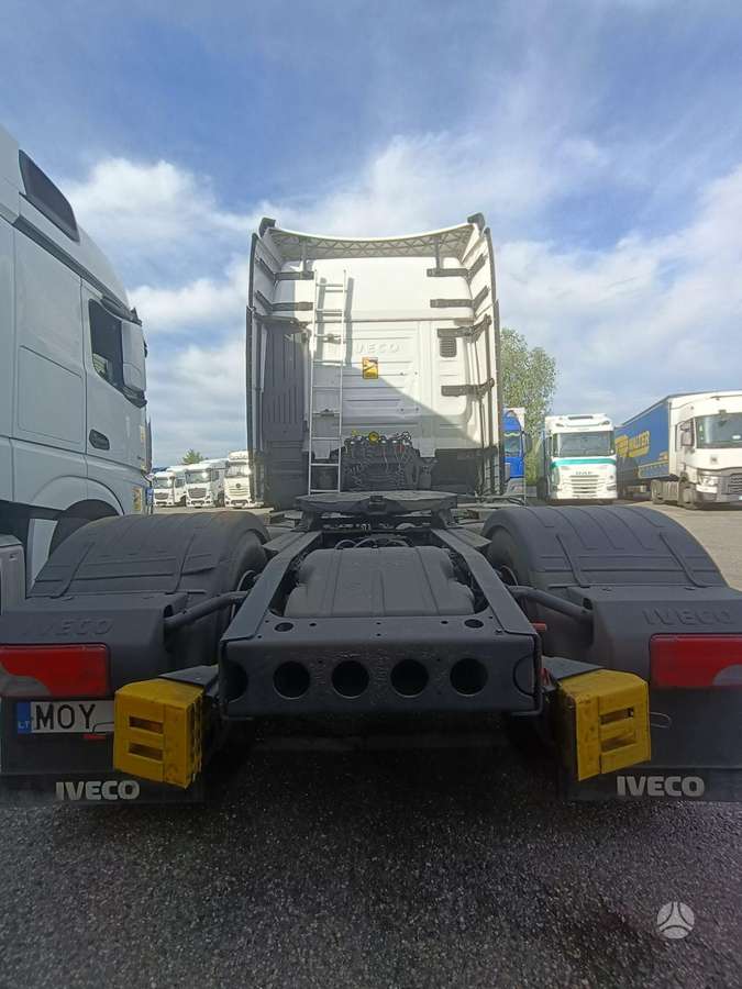 Iveco 490, 2 guļamvietas