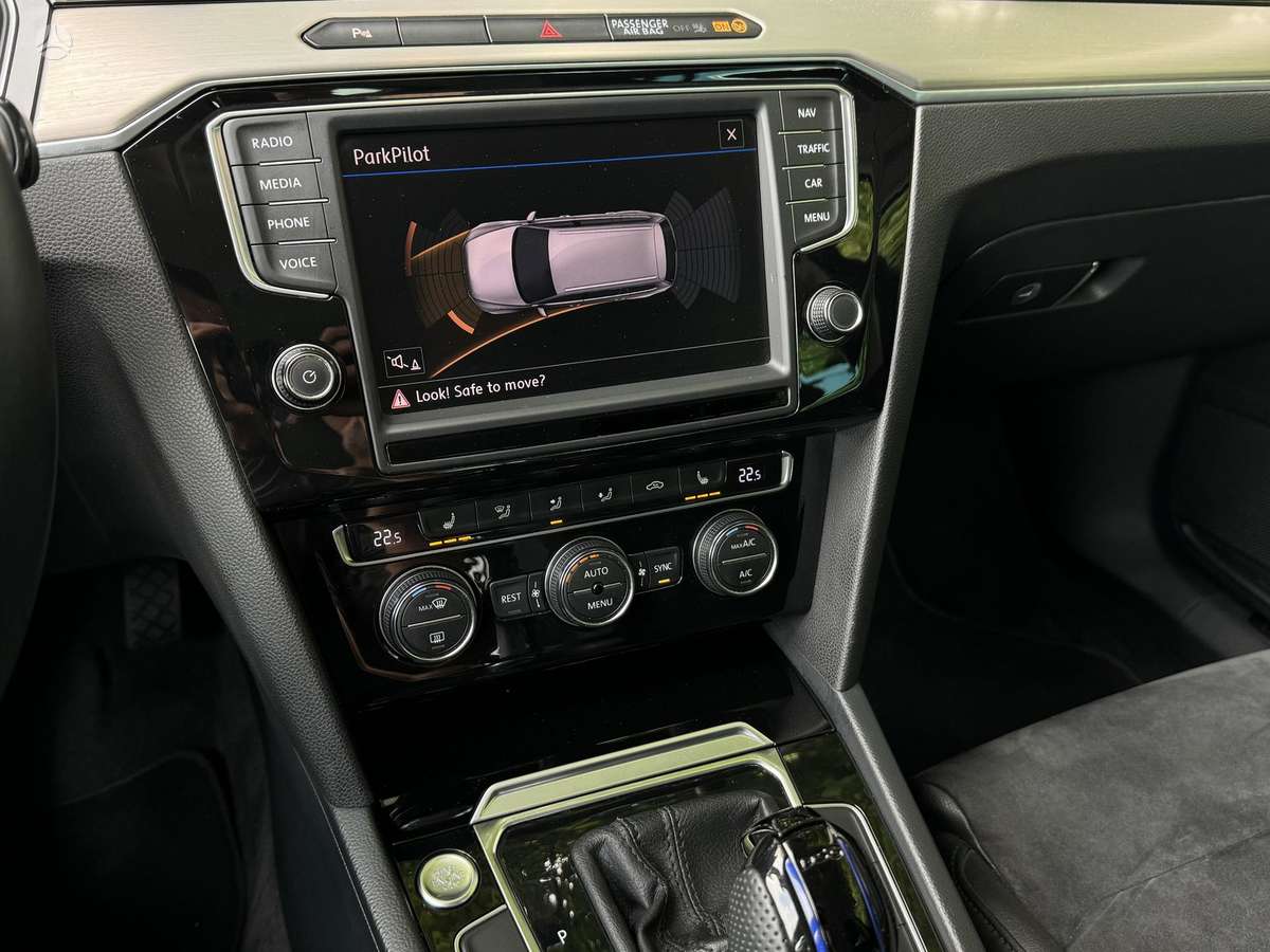 Volkswagen Passat, 2.0 l., Универсал